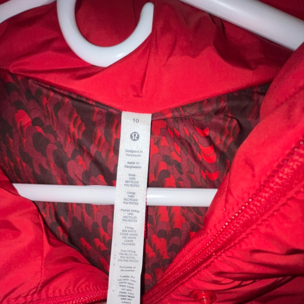 Lululemon Lunar New Year Wunder Puff Cropped Vest Womens size 10 - Picture 4 of 5